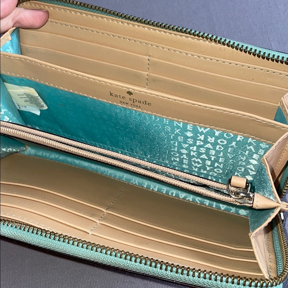 Kate Spade Wallet - Picture 7 of 11